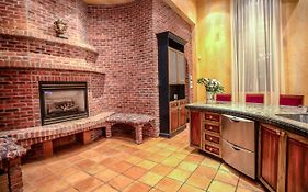 Chateau Vieux-Montreal